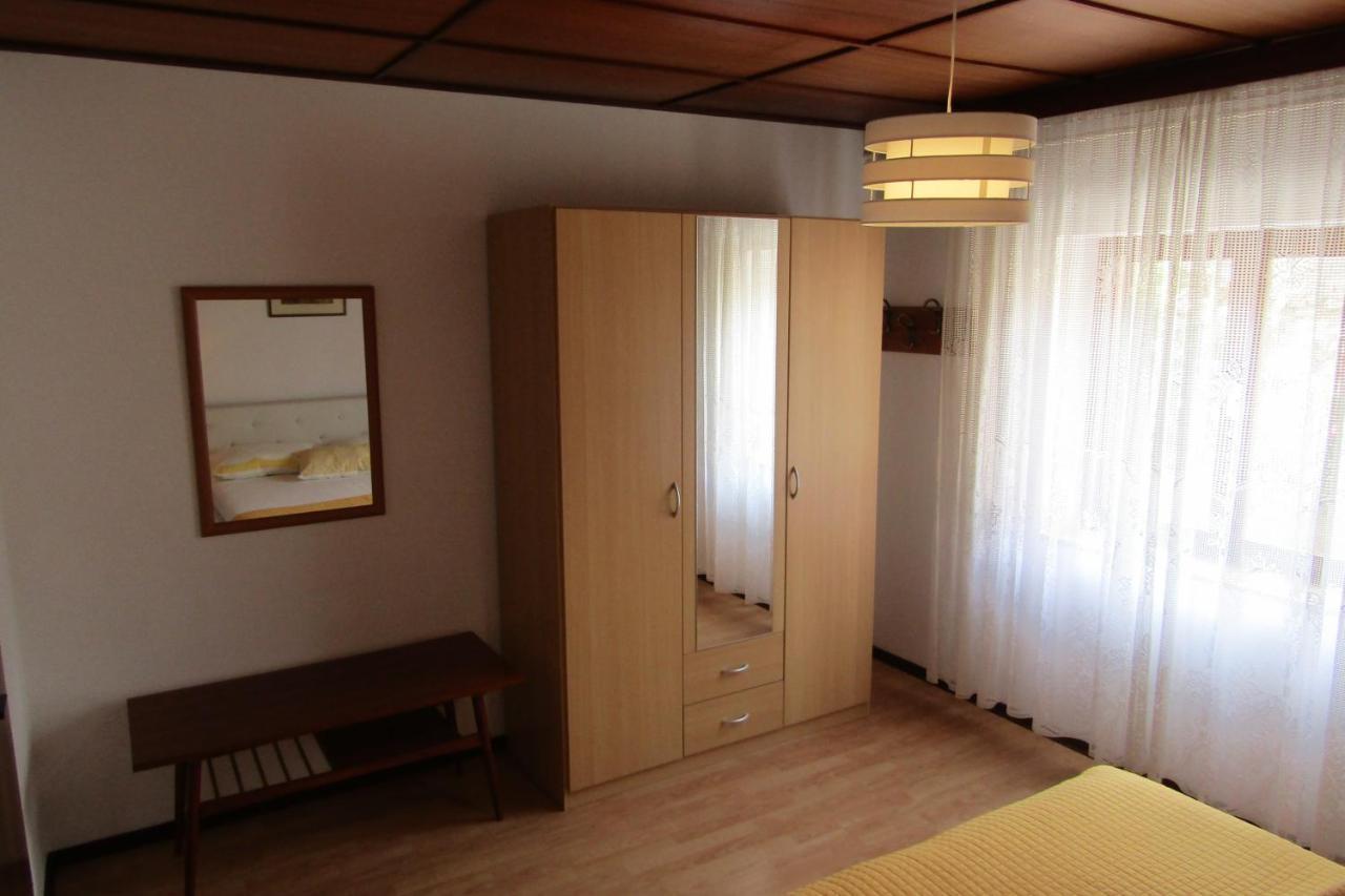 Apartman Avsec Krk Town Eksteriør billede